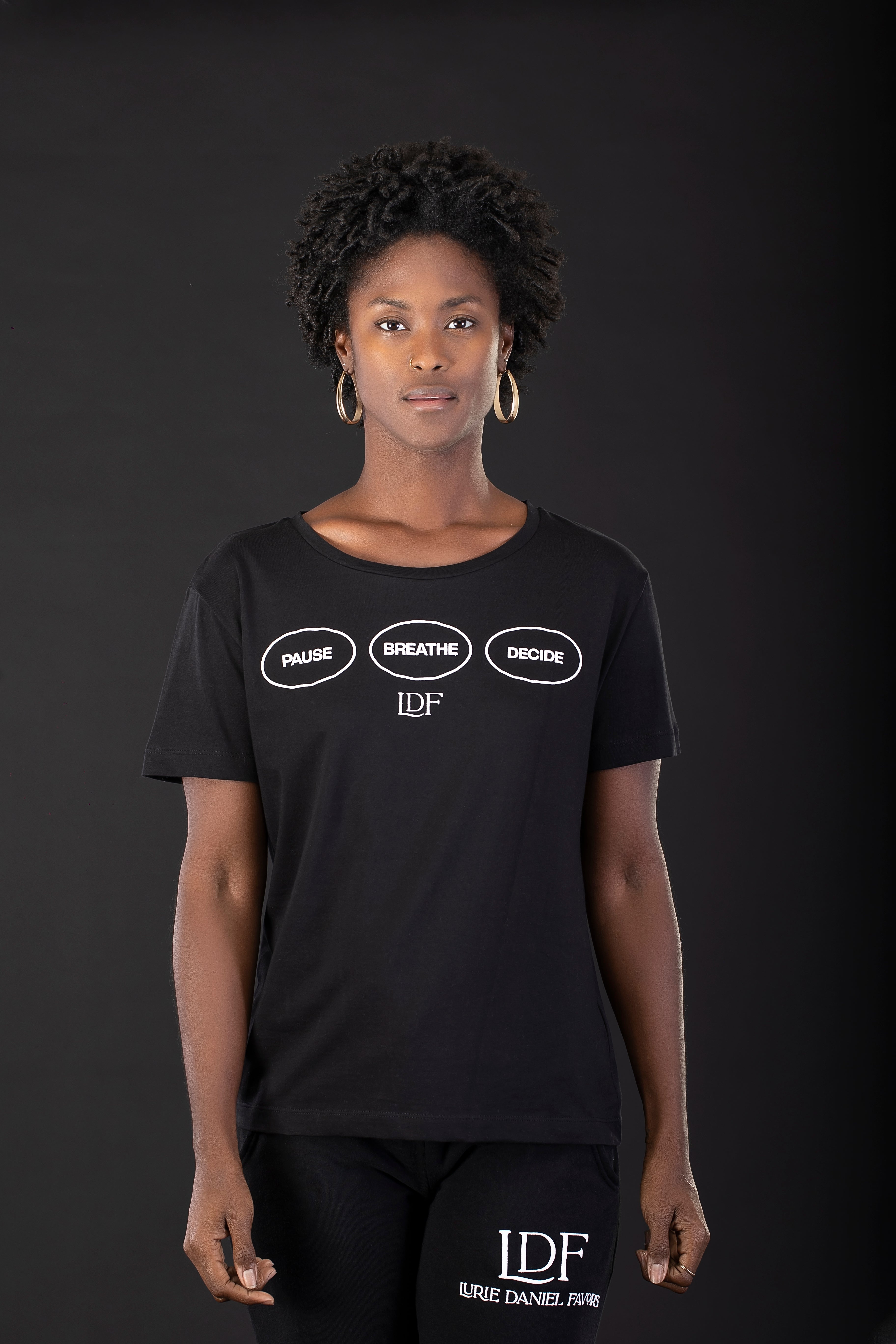 Women's Black Scoop Neck Tee – Pause. Breathe. Decide. – Lurie
